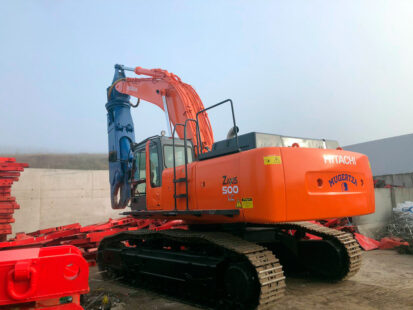 17-Hitachi-ZX500LC