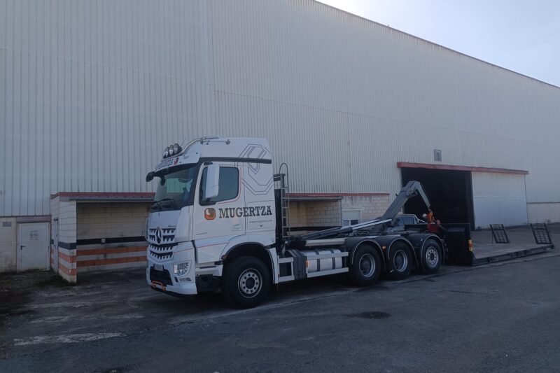 mugertza Camion MERCEDES AROCS